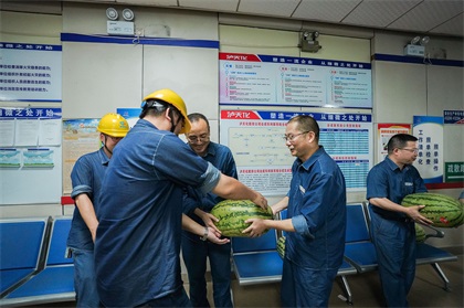 清甜西瓜，送給高溫下的你們